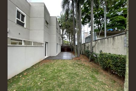 Casa de condomínio à venda com 872m², 6 quartos e 6 vagas Casa de condomínio à venda com 872m², 6 quartos e 6 vagasQuintal