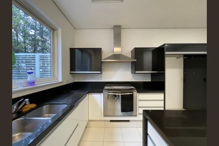 Casa de condomínio à venda com 872m², 6 quartos e 6 vagas Casa de condomínio à venda com 872m², 6 quartos e 6 vagasCozinha