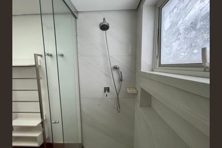Casa de condomínio à venda com 872m², 6 quartos e 6 vagas Casa de condomínio à venda com 872m², 6 quartos e 6 vagasBanheiro da Suíte 3