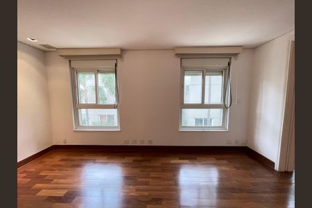 Casa de condomínio à venda com 872m², 6 quartos e 6 vagas Casa de condomínio à venda com 872m², 6 quartos e 6 vagasSuíte 2