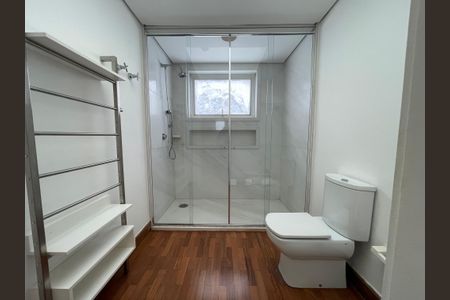 Casa de condomínio à venda com 872m², 6 quartos e 6 vagas Casa de condomínio à venda com 872m², 6 quartos e 6 vagasBanheiro da Suíte 3