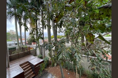 Casa de condomínio à venda com 872m², 6 quartos e 6 vagas Casa de condomínio à venda com 872m², 6 quartos e 6 vagasVista da Suíte 3