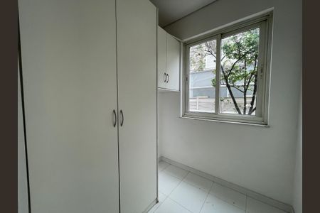 Casa de condomínio à venda com 872m², 6 quartos e 6 vagas Casa de condomínio à venda com 872m², 6 quartos e 6 vagasQuarto de Serviço 1