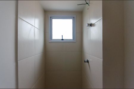 Apartamento à venda com 33m², 2 quartos e sem vaga Apartamento à venda com 33m², 2 quartos e sem vagaBanheiro