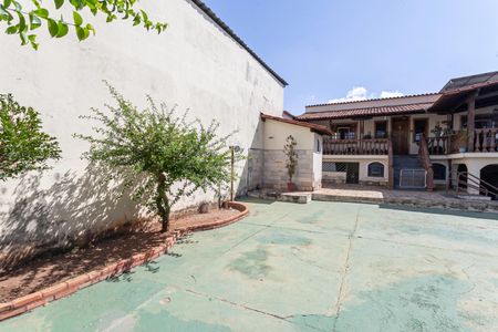 Casa à venda com 180m², 3 quartos e 4 vagasQuintal