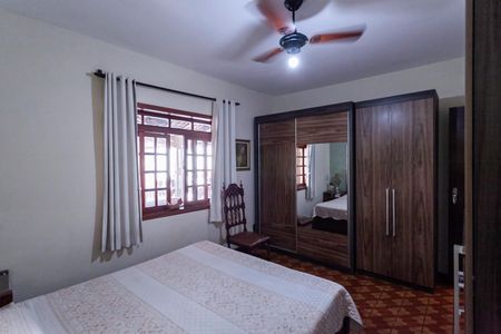 Casa à venda com 180m², 3 quartos e 4 vagasSuíte 