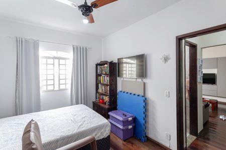 Casa à venda com 180m², 3 quartos e 4 vagasQuarto 2