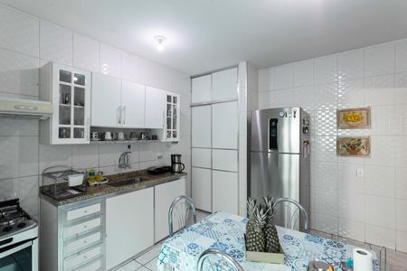 Casa à venda com 180m², 3 quartos e 4 vagasCozinha