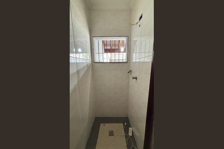 Casa à venda com 230m², 3 quartos e 5 vagas Casa à venda com 230m², 3 quartos e 5 vagasBanheiro de Serviço