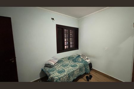 Casa à venda com 230m², 3 quartos e 5 vagas Casa à venda com 230m², 3 quartos e 5 vagasQuarto