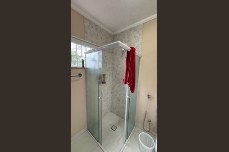 Casa à venda com 230m², 3 quartos e 5 vagas Casa à venda com 230m², 3 quartos e 5 vagasBanheiro da Suíte 2