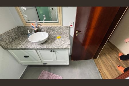 Casa à venda com 230m², 3 quartos e 5 vagas Casa à venda com 230m², 3 quartos e 5 vagasBanheiro Social