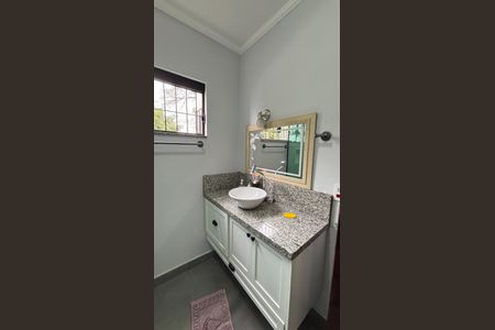 Casa à venda com 230m², 3 quartos e 5 vagas Casa à venda com 230m², 3 quartos e 5 vagasBanheiro Social