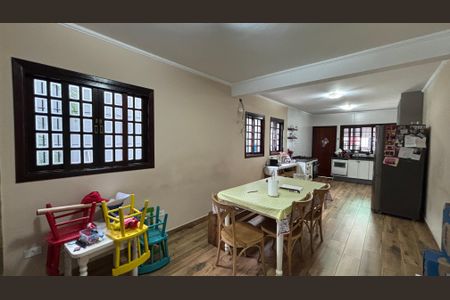 Casa à venda com 230m², 3 quartos e 5 vagas Casa à venda com 230m², 3 quartos e 5 vagasCopa