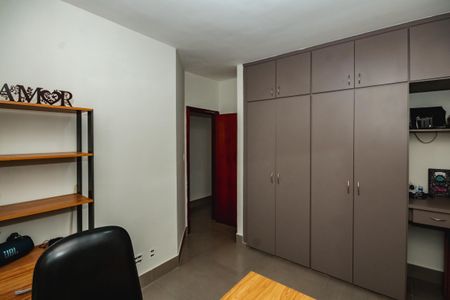 Apartamento à venda com 70m², 3 quartos e 1 vagaQuarto 2