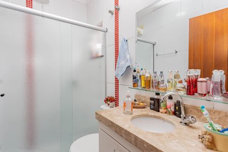 Casa à venda com 100m², 3 quartos e 2 vagasBanheiro da Suíte