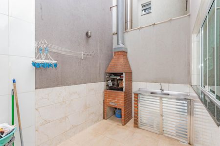 Casa à venda com 100m², 3 quartos e 2 vagasÁrea de serviço e churrasqueira