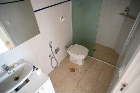 Apartamento à venda com 64m², 2 quartos e 1 vaga Apartamento à venda com 64m², 2 quartos e 1 vagaBanheiro
