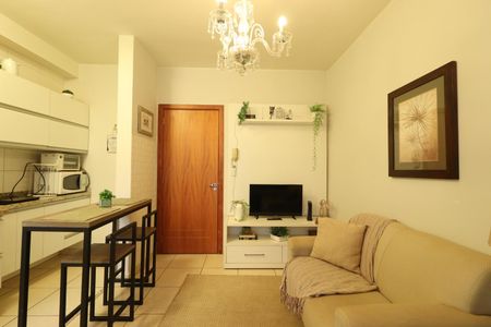 Sala de apartamento para alugar com 1 quarto, 40m² em Flórida, Ribeirão Preto