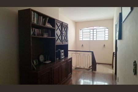 Casa à venda com 305m², 7 quartos e 4 vagas Casa à venda com 305m², 7 quartos e 4 vagasFoto 07