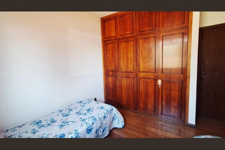 Casa à venda com 305m², 7 quartos e 4 vagas Casa à venda com 305m², 7 quartos e 4 vagasFoto 04