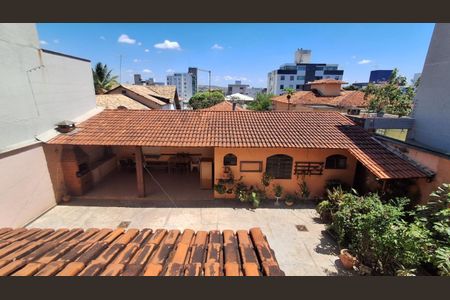 Casa à venda com 305m², 7 quartos e 4 vagas Casa à venda com 305m², 7 quartos e 4 vagasFoto 33