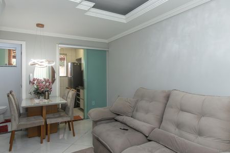 Sala de casa à venda com 2 quartos, 100m² em Céu Azul, Belo Horizonte