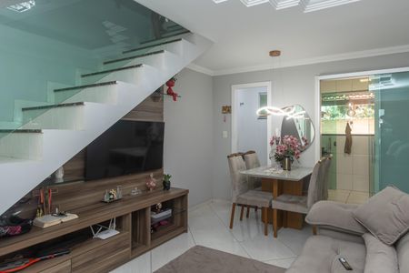 Sala de casa à venda com 2 quartos, 100m² em Céu Azul, Belo Horizonte