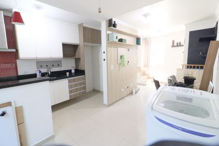 Casa de condomínio para alugar com 72m², 2 quartos e 2 vagasSala