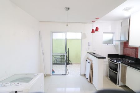 Casa de condomínio para alugar com 72m², 2 quartos e 2 vagasSala