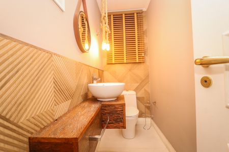 Apartamento para alugar com 254m², 3 quartos e 4 vagas Apartamento para alugar com 254m², 3 quartos e 4 vagasLavabo