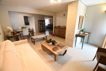 Sala de casa para alugar com 3 quartos, 210m² em Chácara da Barra, Campinas