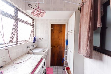 Apartamento à venda com 111m², 3 quartos e 2 vagas Apartamento à venda com 111m², 3 quartos e 2 vagasÁrea de Serviço