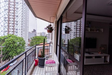 Apartamento à venda com 111m², 3 quartos e 2 vagas Apartamento à venda com 111m², 3 quartos e 2 vagasVaranda da Sala