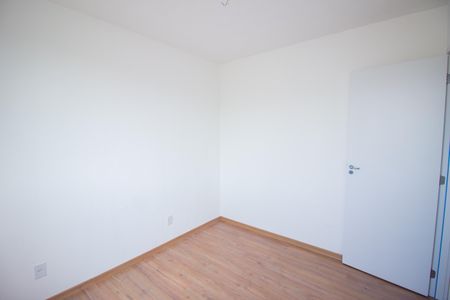 Quarto 2 de apartamento para alugar com 2 quartos, 44m² em Caiapos, Contagem