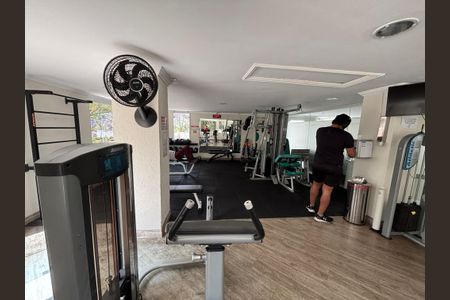 Apartamento à venda com 56m², 2 quartos e 1 vaga Apartamento à venda com 56m², 2 quartos e 1 vagaAcademia