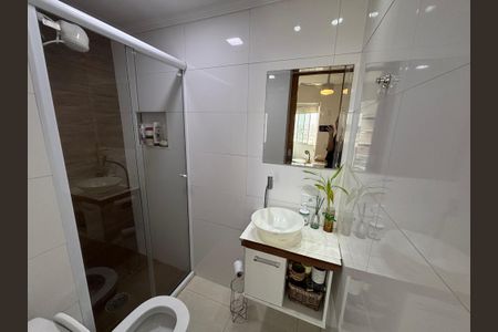 Apartamento à venda com 56m², 2 quartos e 1 vaga Apartamento à venda com 56m², 2 quartos e 1 vagaBanheiro