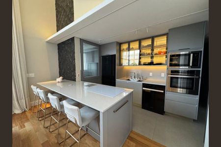 Apartamento à venda com 134m², 2 quartos e 3 vagasFoto 01