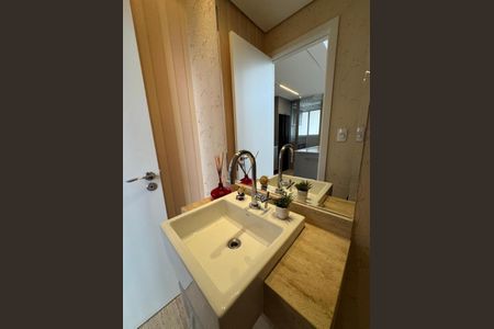 Apartamento à venda com 134m², 2 quartos e 3 vagasFoto 01