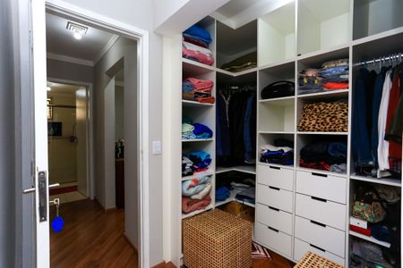Apartamento à venda com 112m², 3 quartos e 2 vagas Apartamento à venda com 112m², 3 quartos e 2 vagasCloset da Suíte