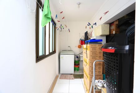Apartamento à venda com 112m², 3 quartos e 2 vagas Apartamento à venda com 112m², 3 quartos e 2 vagasÁrea de Serviço