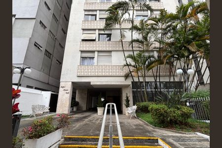 Apartamento à venda com 97m², 2 quartos e 1 vaga Apartamento à venda com 97m², 2 quartos e 1 vagaFachada