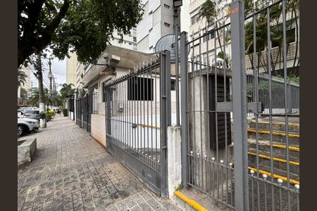 Apartamento à venda com 97m², 2 quartos e 1 vaga Apartamento à venda com 97m², 2 quartos e 1 vagaFachada