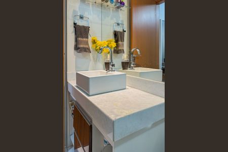 Banheiro da Suíte de apartamento à venda com 2 quartos, 58m² em Buritis, Belo Horizonte