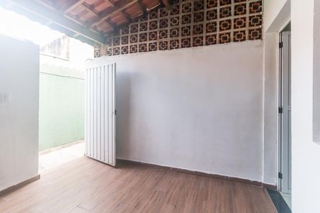 Casa de condomínio para alugar com 65m², 2 quartos e 1 vaga Casa de condomínio para alugar com 65m², 2 quartos e 1 vagaÁrea Externa