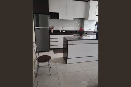 Apartamento para alugar com 60m², 2 quartos e 1 vaga Apartamento para alugar com 60m², 2 quartos e 1 vagaCozinha e Área de Serviço