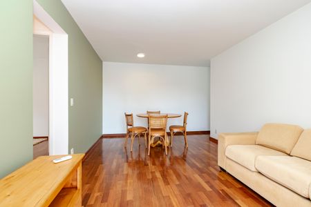 Sala de apartamento para alugar com 2 quartos, 78m² em Santo Amaro, São Paulo