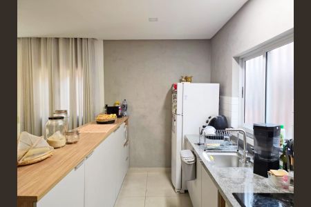 Casa à venda com 120m², 2 quartos e 2 vagas Casa à venda com 120m², 2 quartos e 2 vagasCozinha