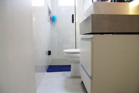 Casa à venda com 120m², 2 quartos e 2 vagasBanheiro Social 01