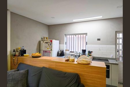 Casa à venda com 120m², 2 quartos e 2 vagas Casa à venda com 120m², 2 quartos e 2 vagasCozinha